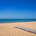 Gorgeous In With Heated Swimming Pool لا فاوت سور مير