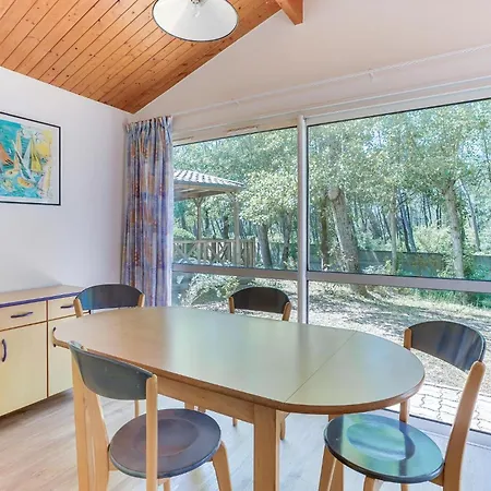 Дом отдыха Cozy Home In La Faute-Sur-Mer Ла-Фот-сюр-Мер